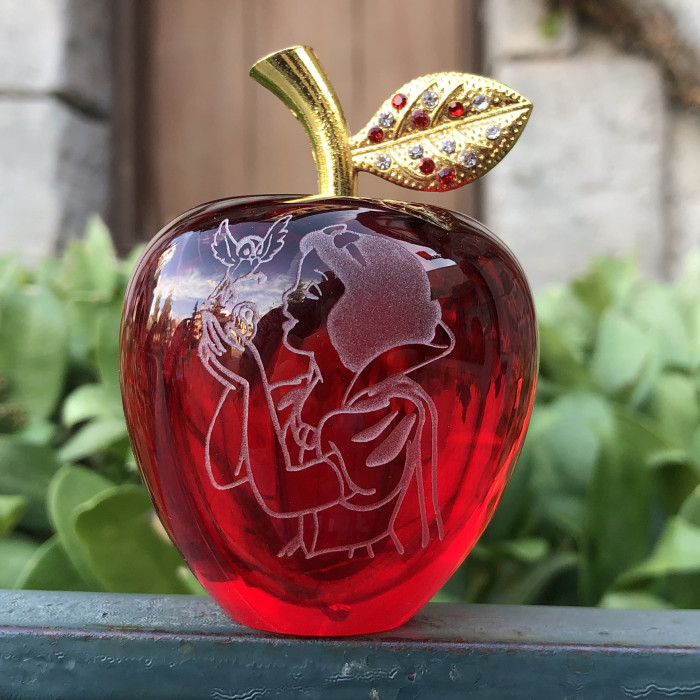 Pomme rouge Blanche Neige 60mm