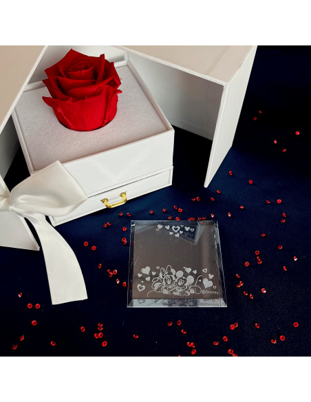 Rose rouge éternelle et sa plaque gravée