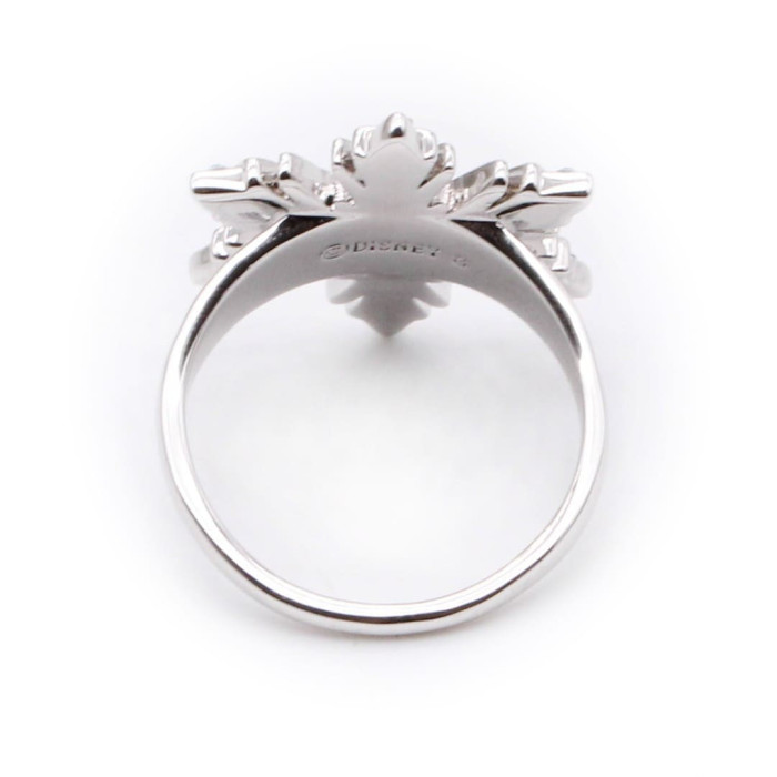 Frozen snowflake ring
