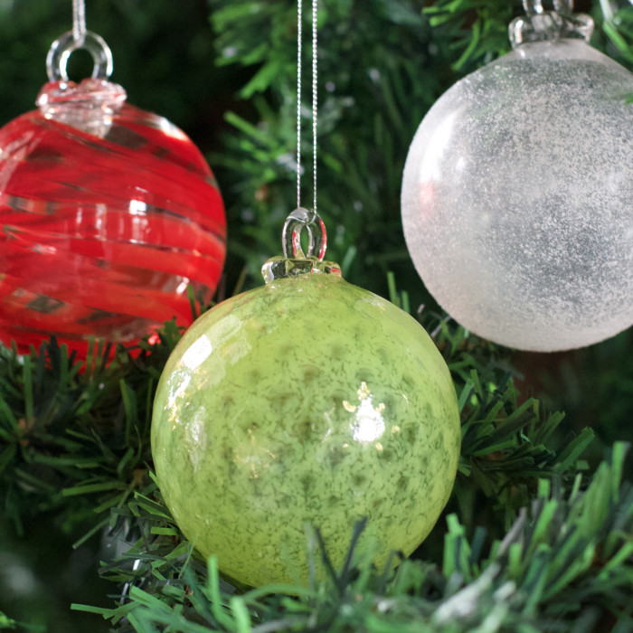 Ornamental glassblowing with a blowpipe